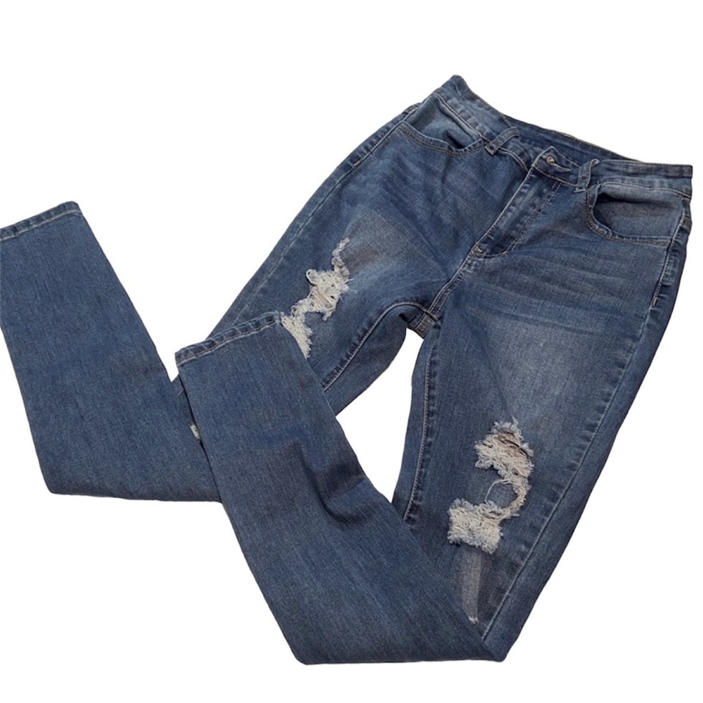 SHEIN RIPPED JEANS - SIZE SMALL